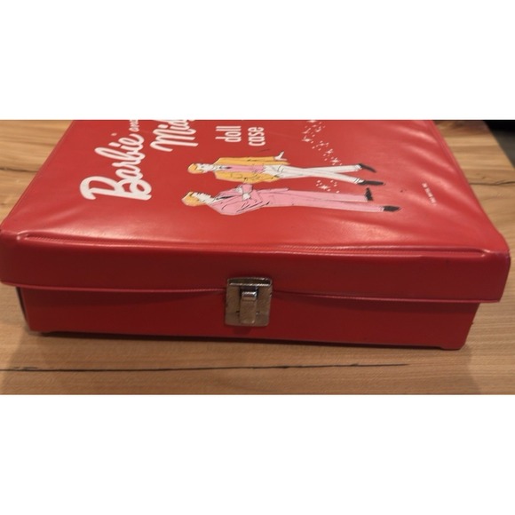Vintage 1963 Barbie and Midge Red Vinyl Doll Case Mattel w/ Outfits Accessories - Picture 4 of 16